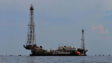 Unas plataformas petroleras en aguas del Lago Maracaibo en Lagunillas, Venezuela