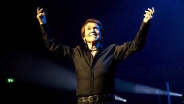raphael-despide-a-camilo-sesto-te-vamos-a-extranar-muchisimo-696×464