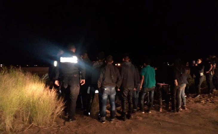 Policías rescatan a 30 migrantes de morir ahogados en el Río Bravo ...