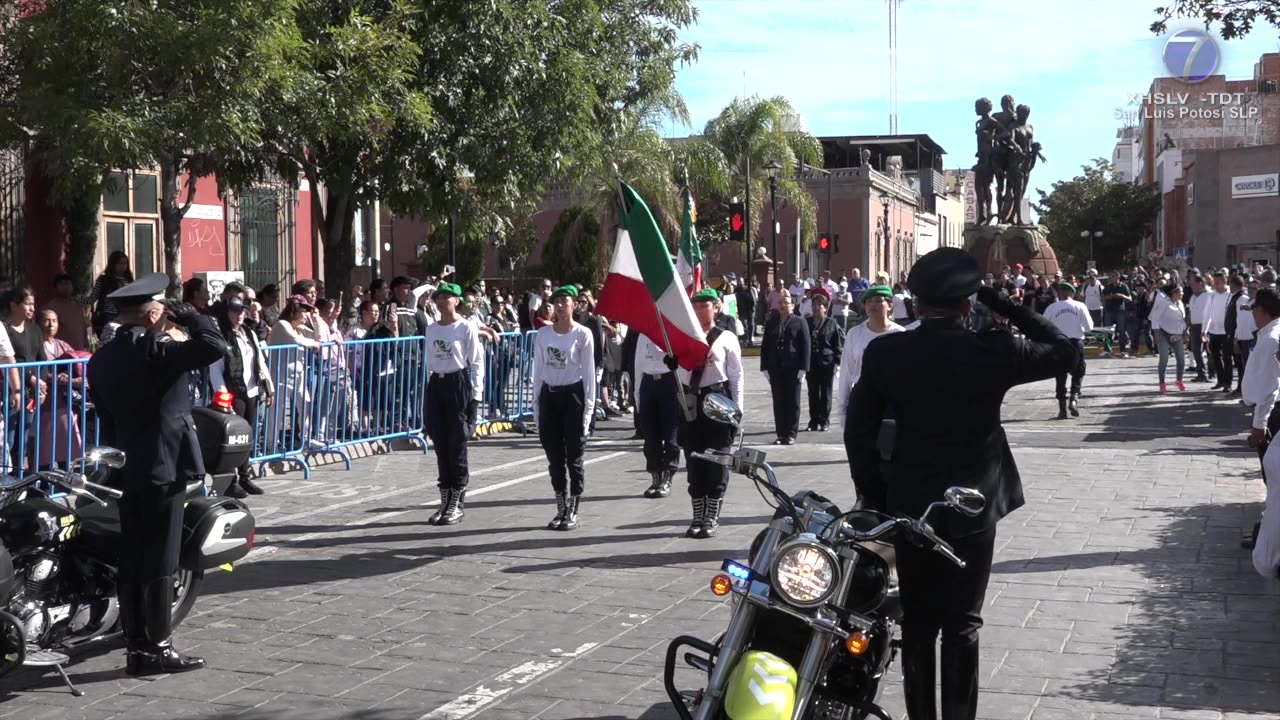 Con desfile conmemoran aniversario 113 del inicio de la Revolución ...