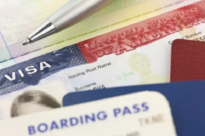 CBP advierte que creadores de contenido arriesgan su visa si trabajan como turistas en EUA 4 04 10