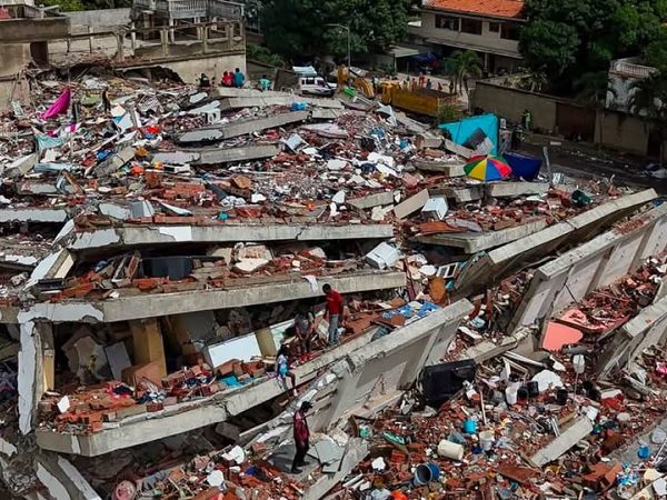 Aumenta a mil 943 la cifra de muertos por los terremotos en Venezuela 5 04 29