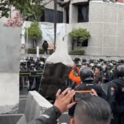 Cerco policial frena marcha de la CNTE rumbo al Estadio Ciudad de México 9 05 8