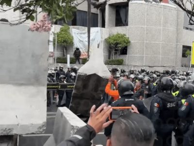 Cerco policial frena marcha de la CNTE rumbo al Estadio Ciudad de México 20 05 8