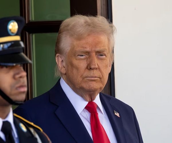 Trump cancela ataques contra Irán tras reportar avances en negociaciones de paz 7 08 10