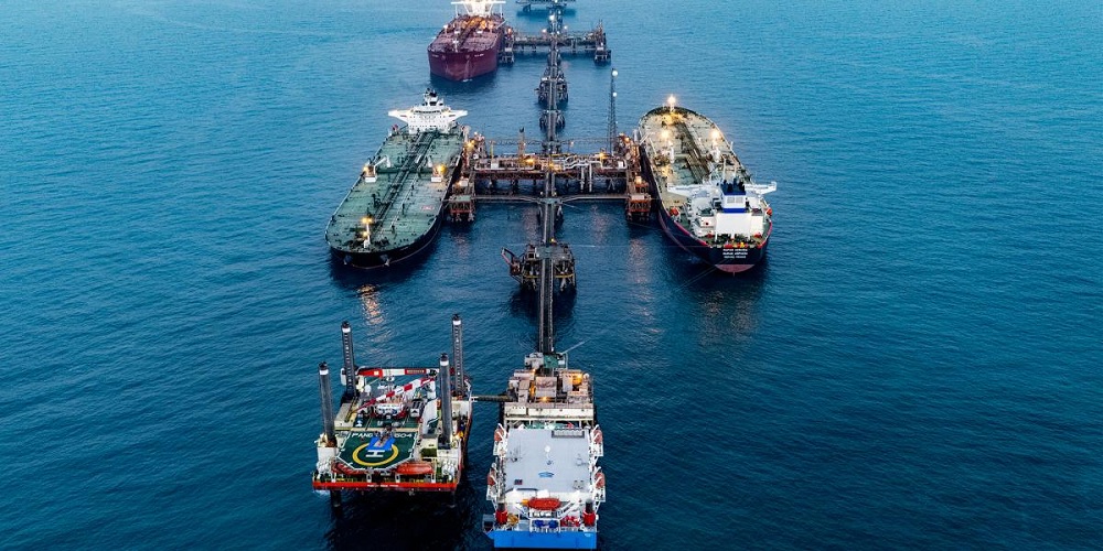 Pese a nuevas sanciones de EUA, Irán asegura que sus exportaciones de petróleo continúan 2 02 5