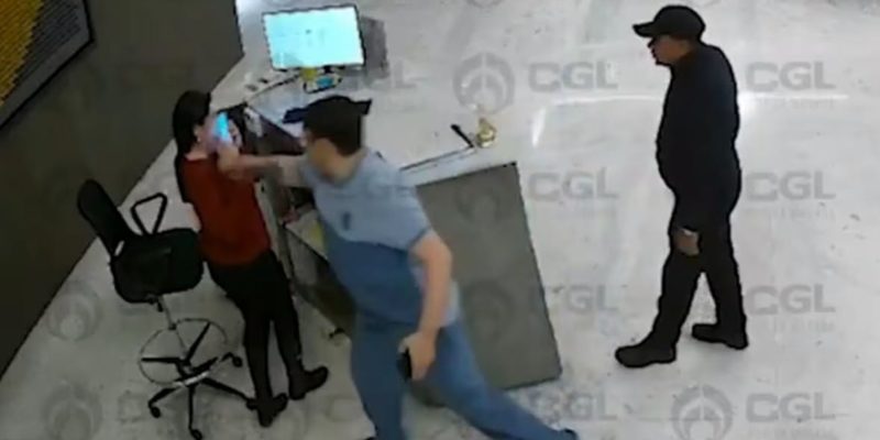 09 6