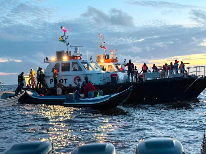Sube a 70 la cifra de muertos por el naufragio del ferry MV Barima en Guyana 2 10 15