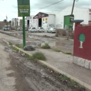 Piden vecinos de Arboledas del Oriente instalación de drenaje; agua sucia se regresa de la coladera 12 Diana03Drenaje