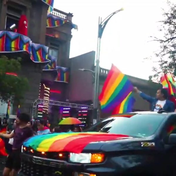 Poky01DesfileLGBT