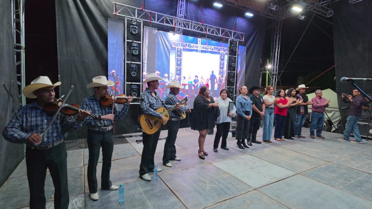Concluye Festival del Huapango Arribeño, en su quinta edición 3 Xochi03Cierre