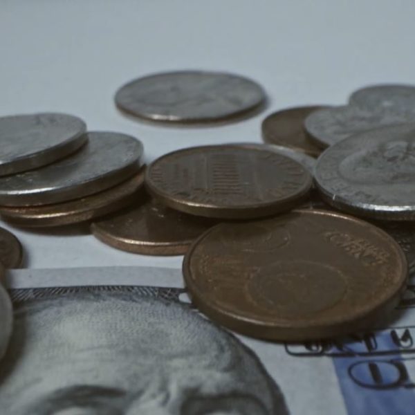 Escala porcentaje de deuda interna en la última década 5 interna