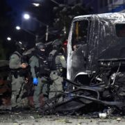 Atentado con coche bomba en Colombia deja al menos 11 lesionados 8 05