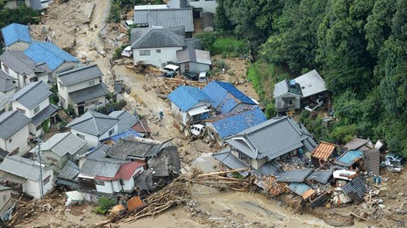 Casi 400 personas quedan atrapadas tras deslave en una zona montañosa de Japón 2 08 8