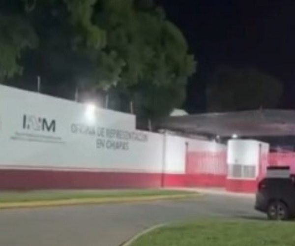 Migrantes cubanos protestan en estación migratoria Siglo XXI tras conocer posible deportación 6 10 1