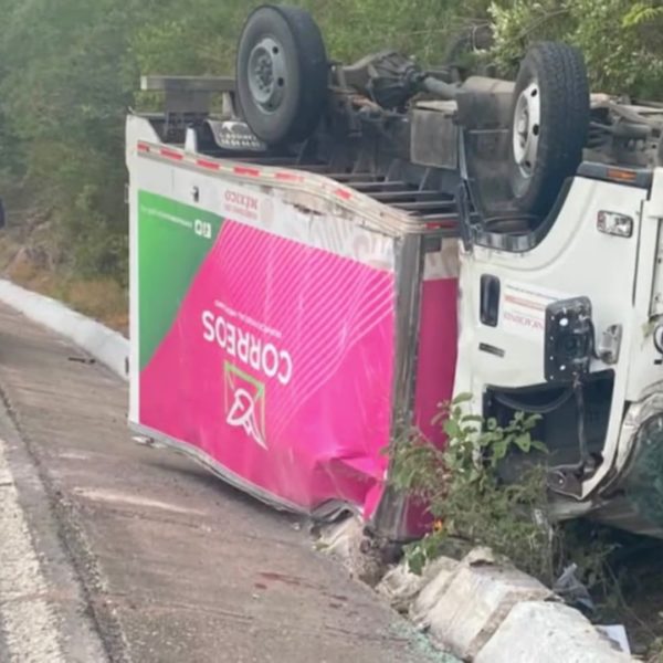 Xochi01AccidenteCamion
