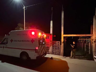 Presunta agresión de sujeto en estado inconveniente, fue reportada hacia mujer y menor de edad; paramédicos y agentes de seguridad intervinieron 9 Xochi01MujerMenor