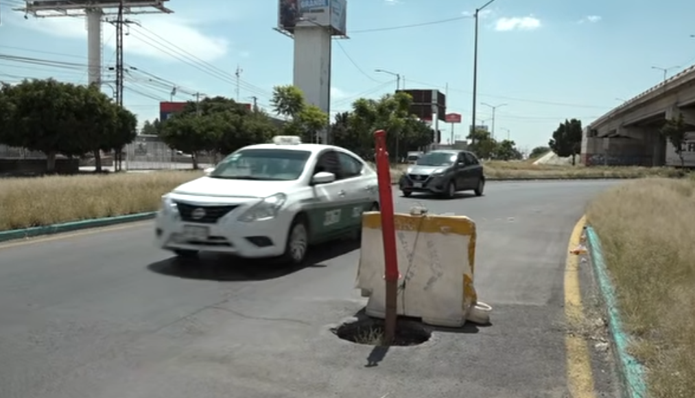 Con trafitambo advierten de alcantarilla sin cubiert