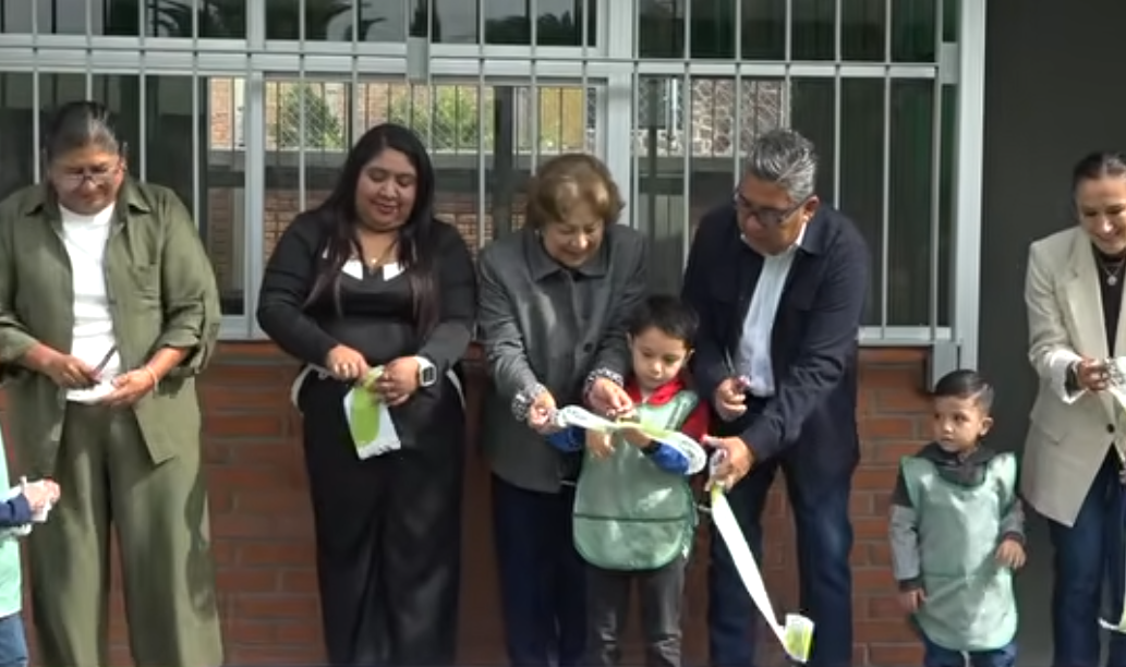 Inaugura Sistema Municipal DIF tres a